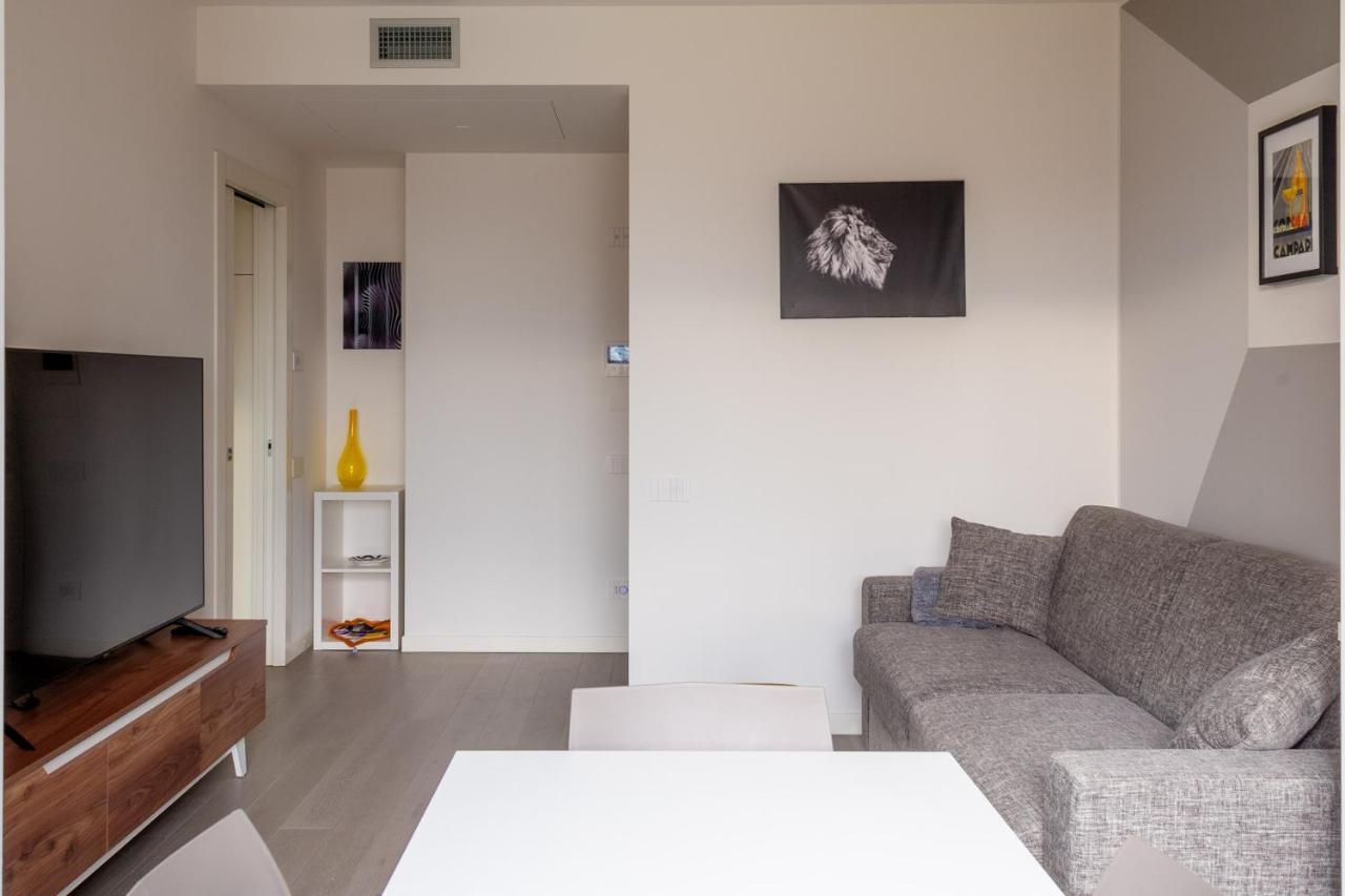 Bnbutler - Flavio Gioia, 5 - Appartamento Con Vista, Citylife Milano Eksteriør bilde